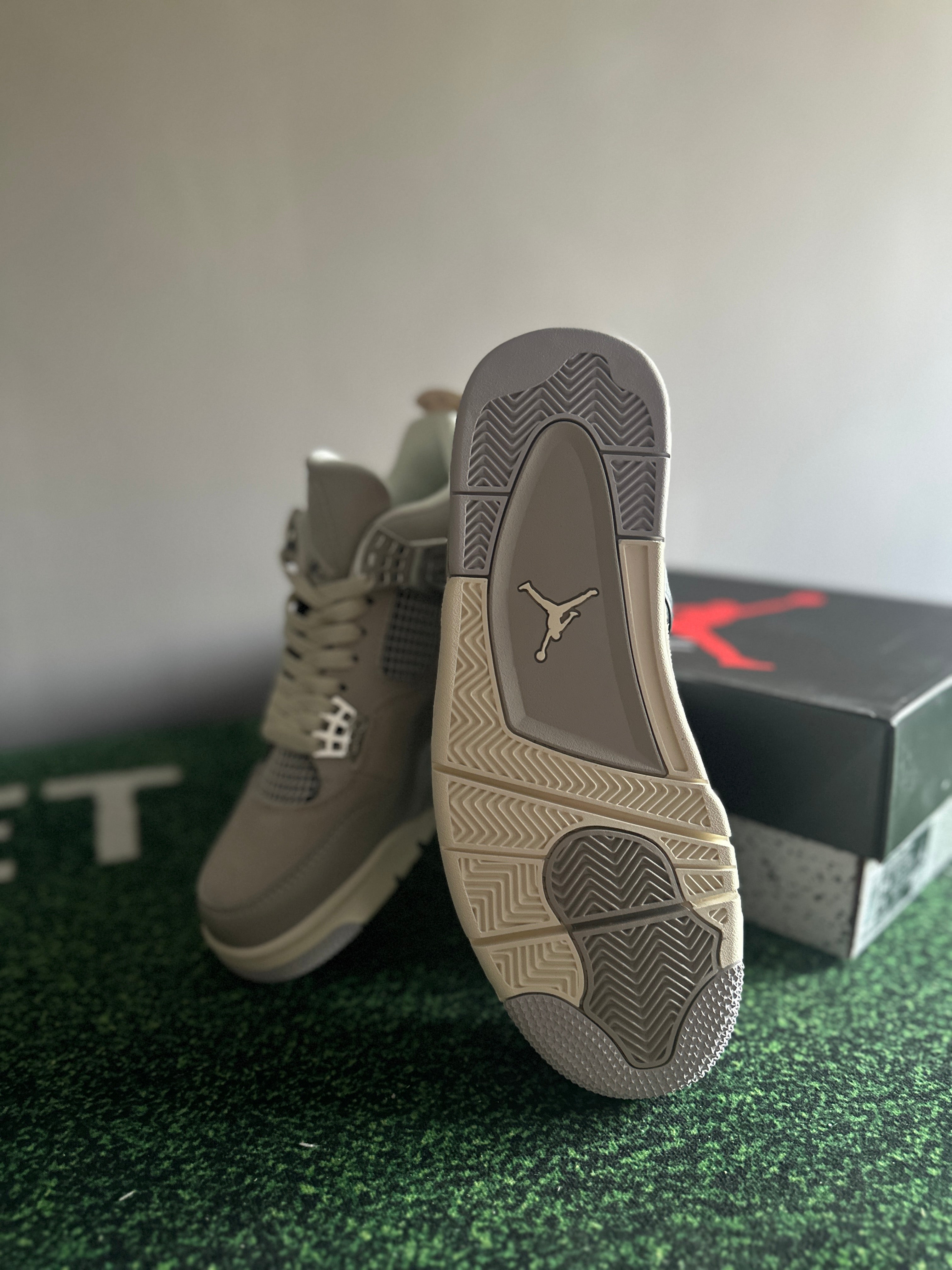 Air Jordan 4 Retro ''Frozen Moments''