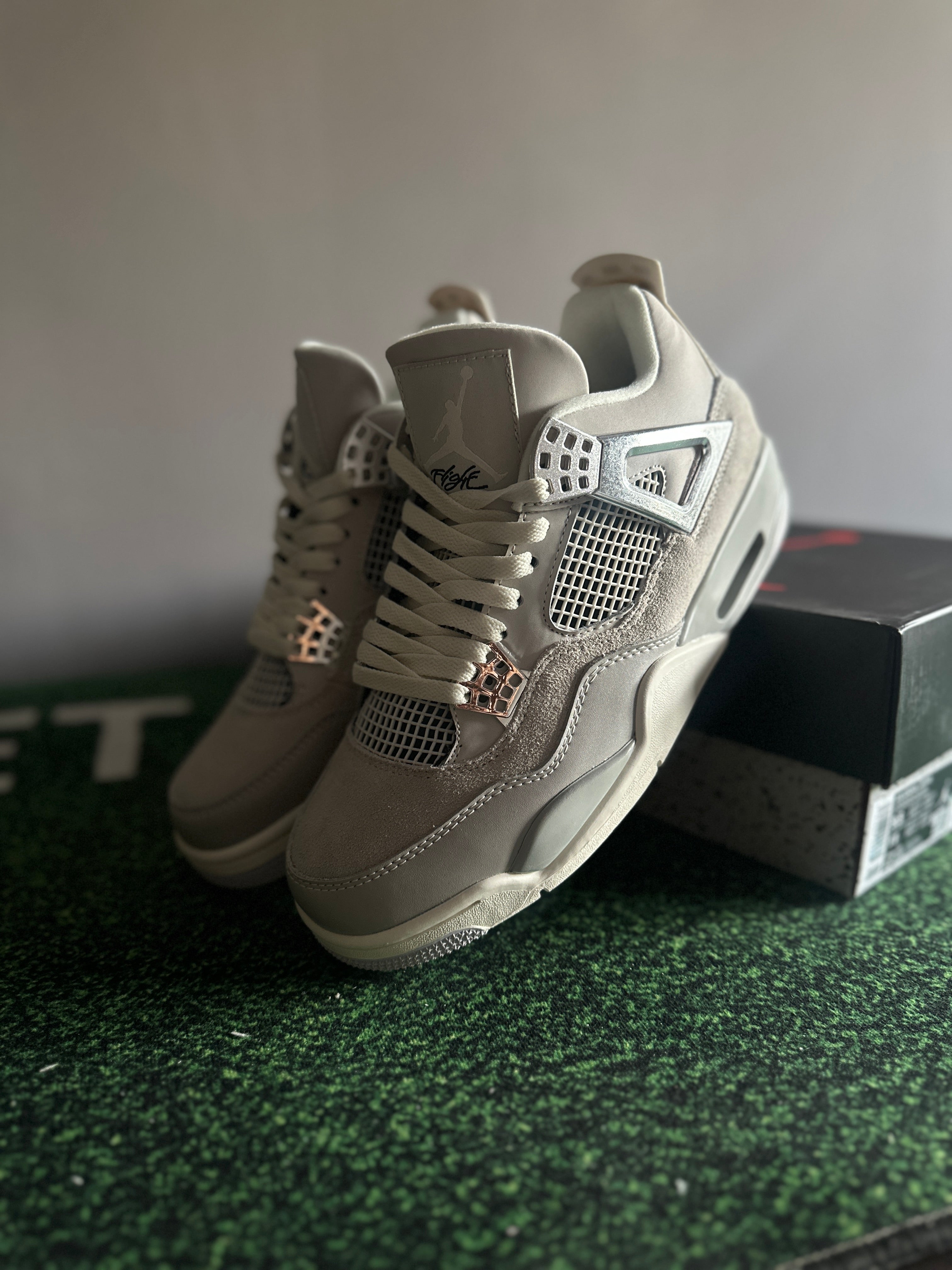 Air Jordan 4 Retro ''Frozen Moments''